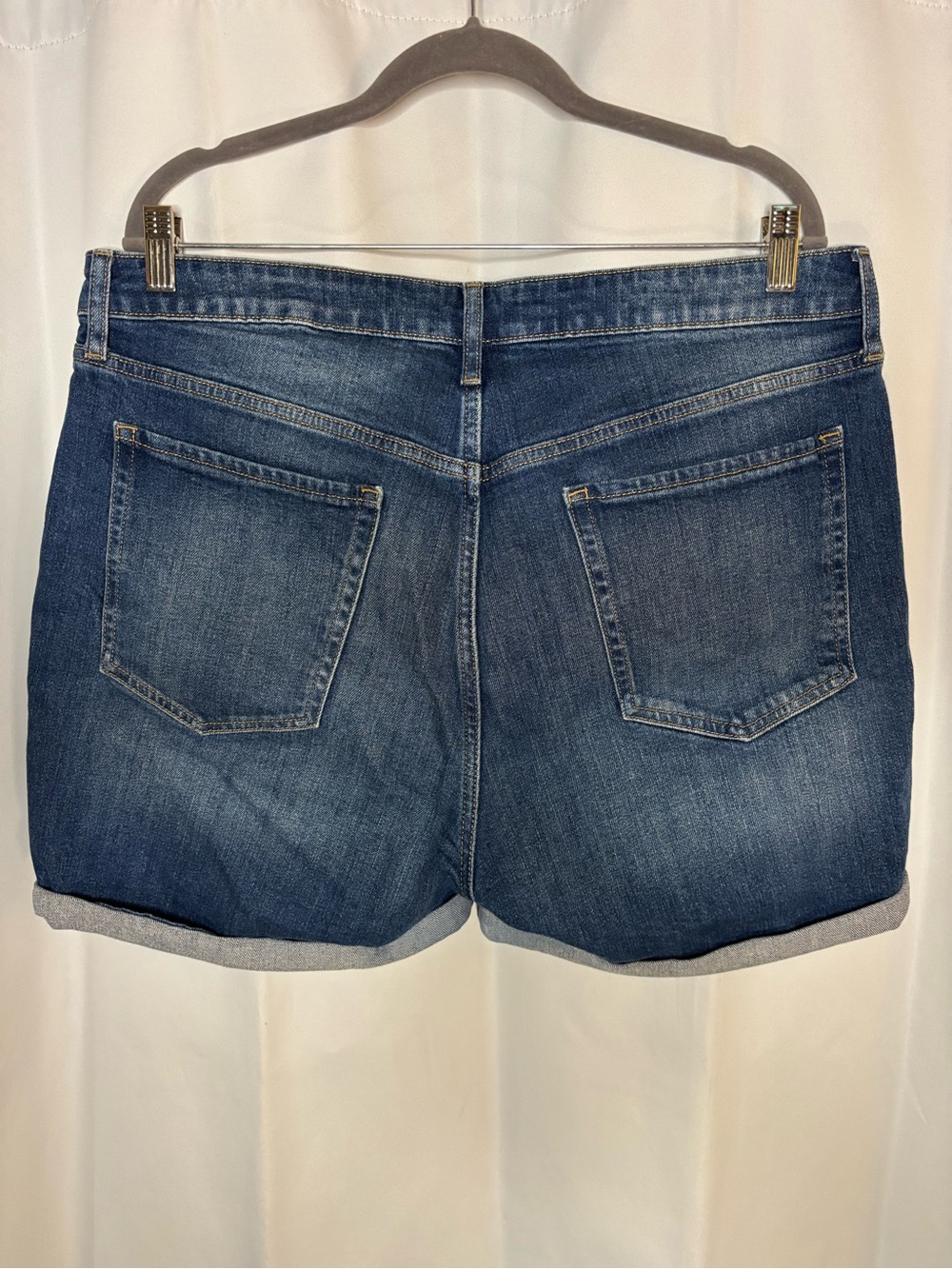 Old Navy High-Rise O.G. 5 inseam Denim Shorts NWOT Size 16 Secret-Smooth Pockets - Picture 5 of 5